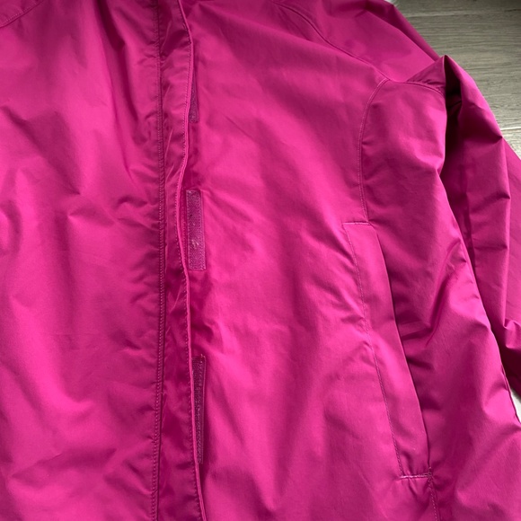 Champion Women's Fuchsia Rain Jacket Size Small - Picture 9 of 15
